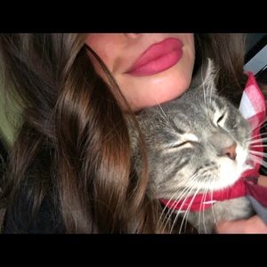 Meet your Posher, Desiree